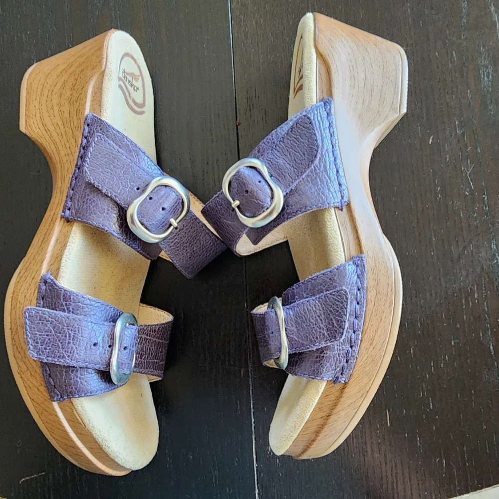 Gorgeous Purple Dansko Genuine Leather Two Strap Clogs Sandals 39 Boho Chic - Picture 6 of 13